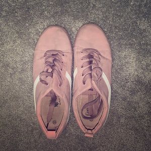 Free choice by Elis, Purple velvet sneakers